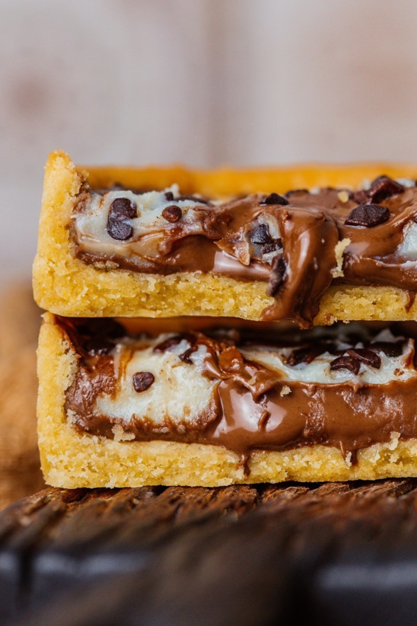 Doces Snack+ recheados com creme e chocolate
